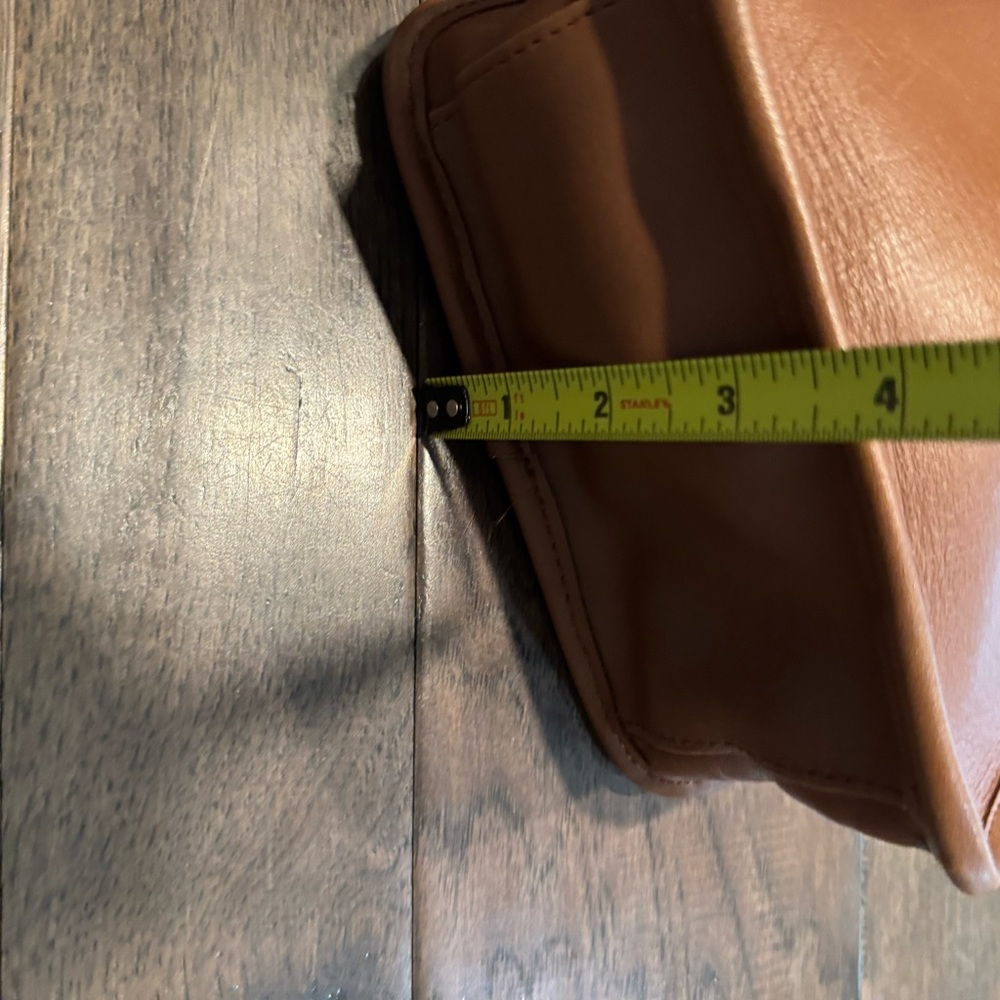 Kim Rogers Suede-Lined Tan Shoulder Bag Interior - Picture 5 of 10